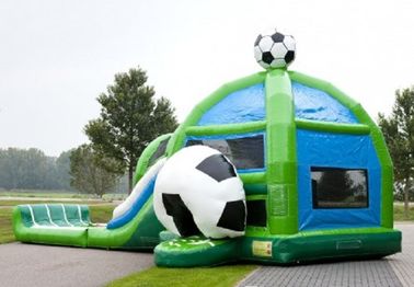 Καταπληκτικό διογκώσιμο άλμα Castle Combo ποδοσφαίρου με τη φωτογραφική διαφάνεια νερού