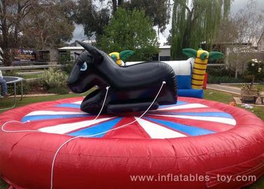 Γιγαντιαίο μηχανικό ροντέο Bull αθλητικών παιχνιδιών λούνα παρκ διογκώσιμο με το διογκώσιμο στρώμα