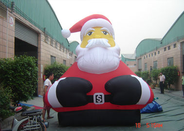 Γιγαντιαία μοντέρνα Χριστούγεννα γιγαντιαίο υπαίθριο διογκώσιμο Santa Χριστουγέννων για τη διαφήμιση