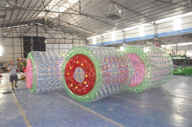 Διογκώσιμα παιχνίδια νερού μουσαμάδων PVC, σφαίρα κυλίνδρων νερού σφαιρών 2,4 * 2,2 * 1.8M