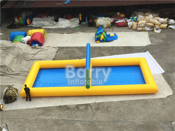 Υπαίθριο διογκώσιμο αθλητικών παιχνιδιών δικαστήριο πετοσφαίρισης νερού PVC διογκώσιμο