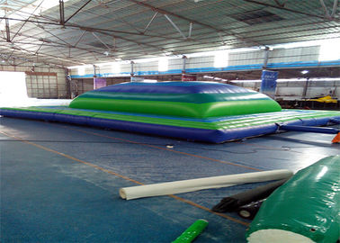 Επαγγελματικό υπαίθριο χτύπημα PVC 0.55mm - επάνω διογκώσιμος αερόσακος βουνών παιχνιδιών