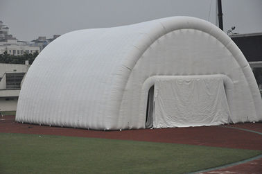 Επαγγελματική υπαίθρια άσπρη διογκώσιμη αθλητική σκηνή PVC για το γεγονός 40 × 15m