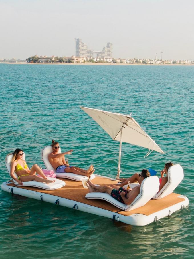 Υδάτινες λίμνες Ωκεανός Αναψυχή Τ σχήμα φουσκωτό πλωτό γιοτ Νάρκη Οικογενειακοί φίλοι Πάρτι 5