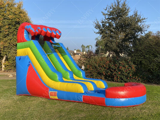 Φουσκωτή νεροτσουλήθρα με θέμα το ουράνιο τόξο με πισίνα, πολύχρωμος εξοπλισμός παιχνιδιού νερού για παιδιά σε εξωτερικούς χώρους με λάκκο με μπάλες