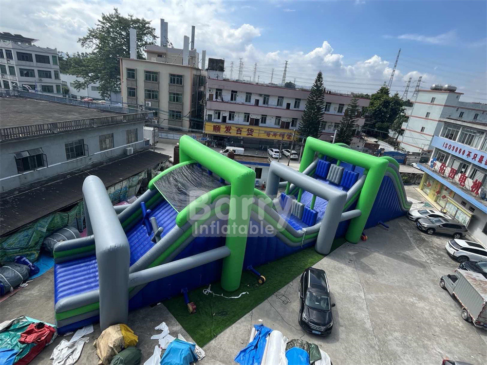Εμπορική πίστα συντριβής PVC φουσκωτή πίστα εμπόδια αγώνας φουσκωτή 5k 2024 με αερόπνευμα και εργαλεία επισκευής