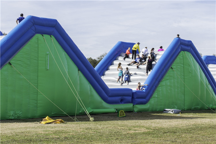 Προσαρμόσιμο PVC 41x5.5x6m Οι Κουφοί Πνευματώδης 5k Εκδηλώσεις Ανταγωνιστικό παιχνίδι για ενήλικες