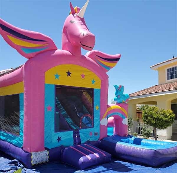OEM/ODM Unicorn Bounce House Με Μικρό Διαδρόμιο & πισίνα PVC Και Προσαρμόσιμη