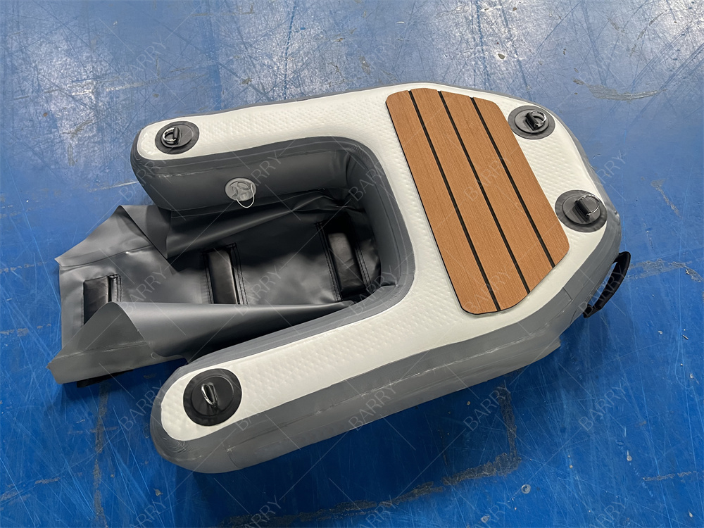 Προσαρμόσιμη φουσκωτή ράμπα νερού για σκύλους με αντλία αέρα