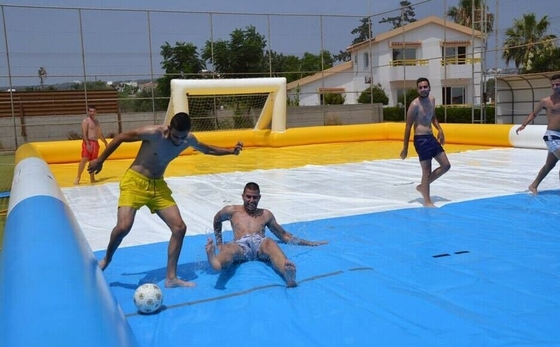 Διπλός Tripple βελονιών αγωνιστικός χώρος ποδοσφαίρου σαπουνιών αθλητικών παιχνιδιών μουσαμάδων διογκώσιμος