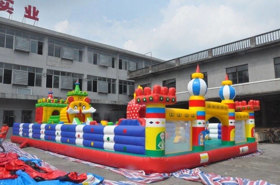 διογκώσιμο σπίτι 30x10m θέμα Bouncy Castle άλματος PVC 0.55mm κινούμενων σχεδίων