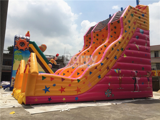 Αναρριμένος σε ξηρό Bouncy τα αστέρια λάμπουν διογκώσιμες φωτογραφικές διαφάνειες νερού για υπαίθριο